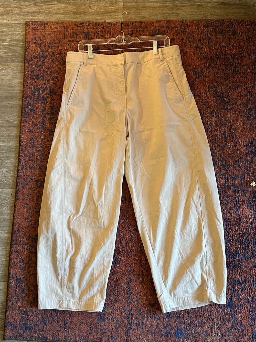 Abercrombie & Fitch Woman’s Barrel Leg trousers